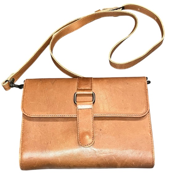 Eddie Bauer Handbags - Eddie Bauer Brown Leather‎ Crossbody Bag